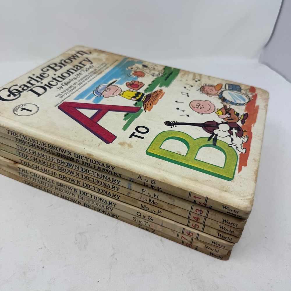 VTG 1973 Charlie Brown Dictionary Complete 8 Volume Set Charles M Schulz Peanuts